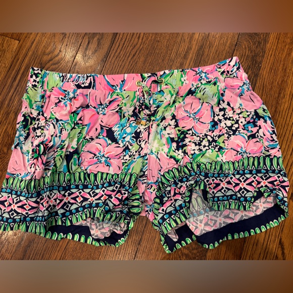 Lilly Pulitzer Floral Women's Shorts - Pink and Green - Picture 1 of 4